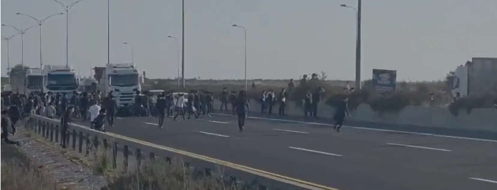 לאחר תרגיל הטעיה - מפגינים חרדים חסמו צירי תנועה מרכזיים למשך שעתיים
