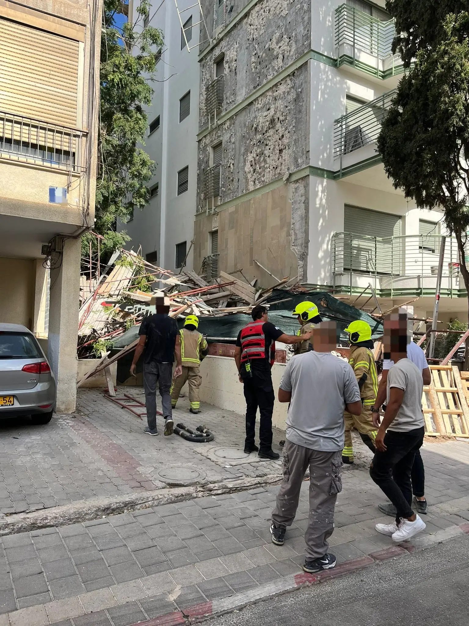 הרוג ושלושה פצועים בקריסת פיגומים בתל אביב - מנהל אתר הבנייה נעצר