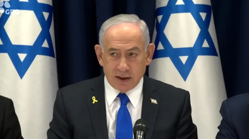 "שלך?", שאל הילד את נתניהו. החיוך של ביבי צריך להדאיג כל ישראלי