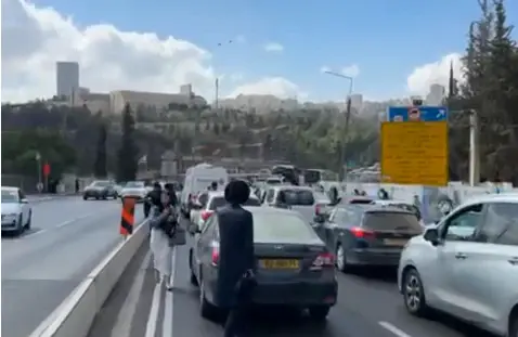 "אבא שלי לא היה אמור לעלות על הקו הזה": בתו של הרב יצחק פש מספרת על אביה