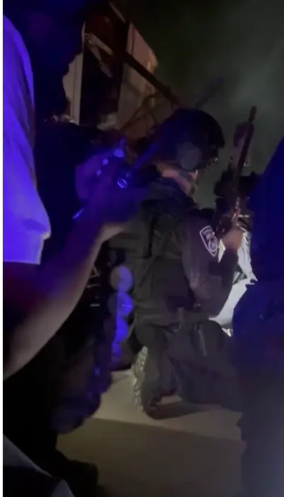 המלחמה על השנאים: חמולות יורות על עובדי חברת חשמל, המשטרה פשטה על שטחי הפזורה