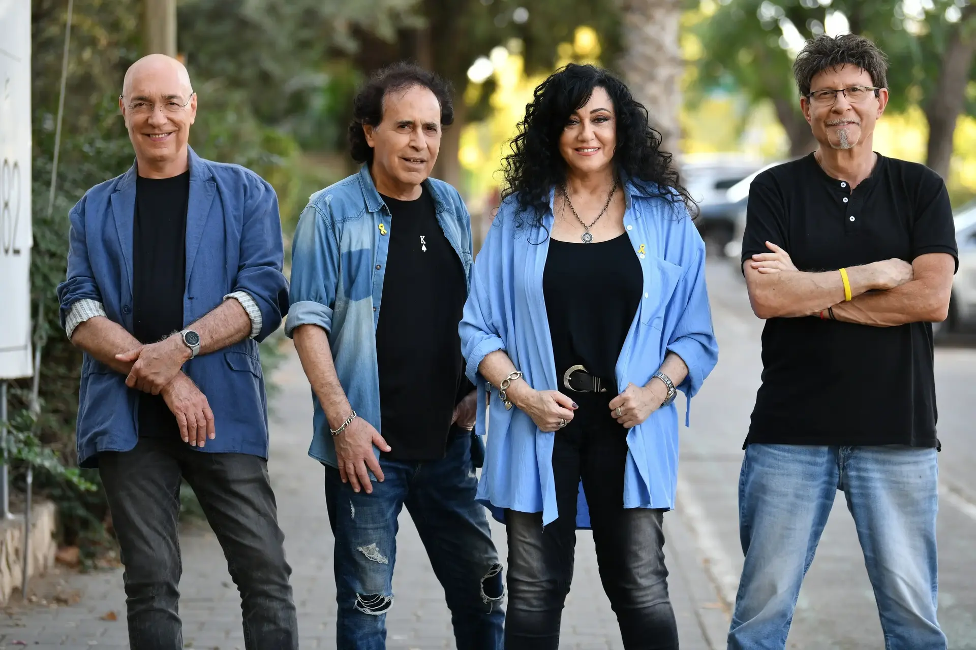 הפגשנו את "הכל עובר חביבי" אחרי שנים של ריבים. הם הצליחו לדבר כמעט על הכול