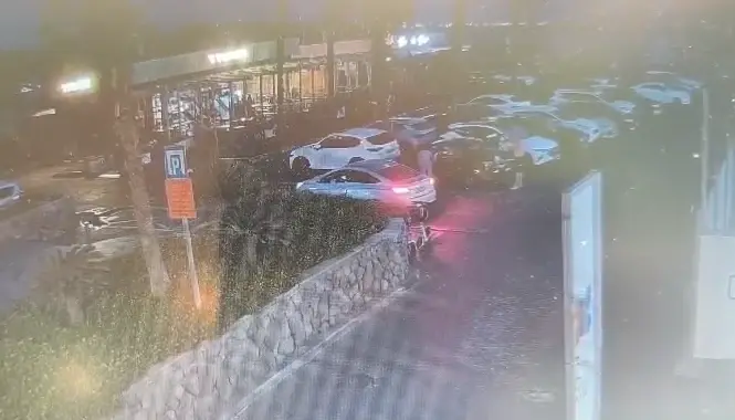 שוטרים הבחינו בחלון מנופץ ועצרו לבדיקה - כך נתפס שב"ח ברכב גנוב בחולון