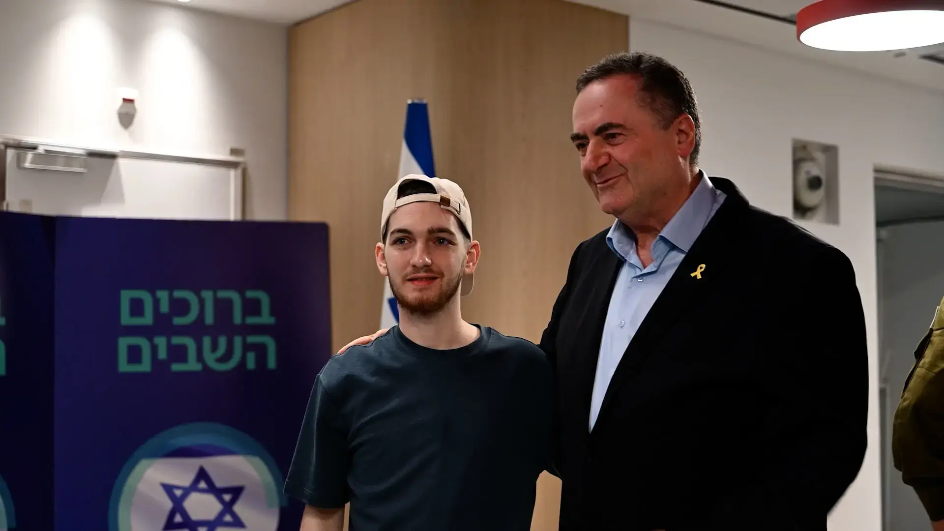 צפיתי בניב רסקין והבנתי שהתקשורת איבדה את דרכה. היא מלטפת במקום לנשוך