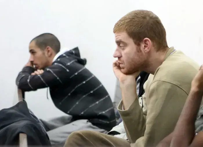 חשד: 2 צעירים תכננו לרצוח אסיר בחופשה
