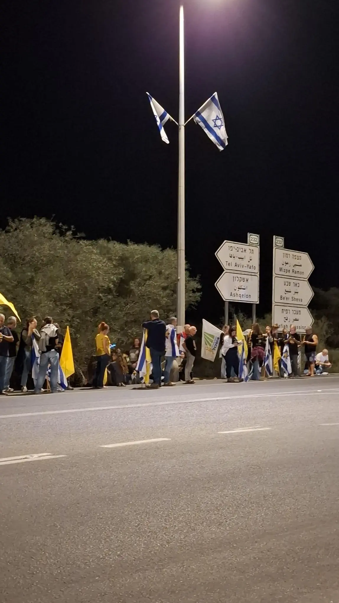 "אני פה, אני לא הולך": המפגשים השקטים שמחזירים לילדי העוטף את האמון