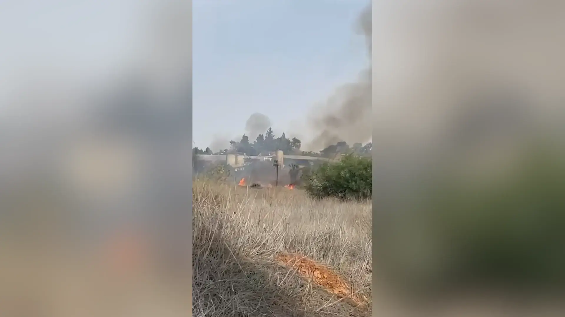 תושבים פונו, כבישים נסגרו לתנועה: שריפה פרצה ליד מושב בשרון