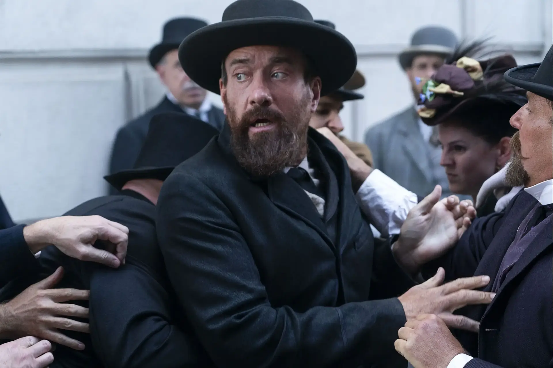 צריך לדבר יותר על שני השחקנים הנפלאים בסדרה החדשה של נטפליקס