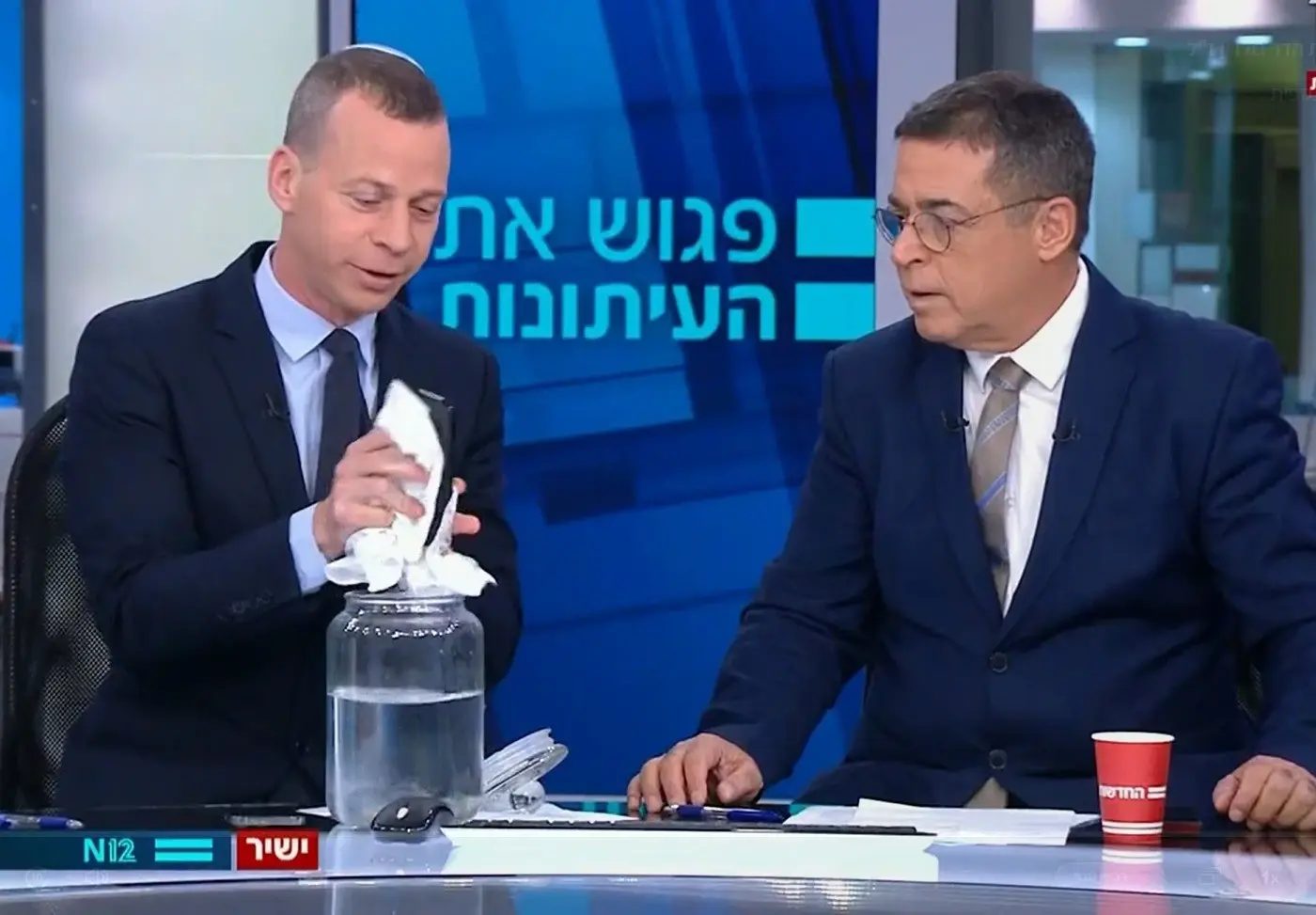 מילא ברקוביץ', למה עמית סגל ובן כספית משתתפים בניסוי המביך הזה?!