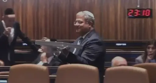 מקל בגלגלים: בן גביר מנסה להוציא את רע"ם מהחוק, עבאס: "צעד ראשון נגד כל השמאל"