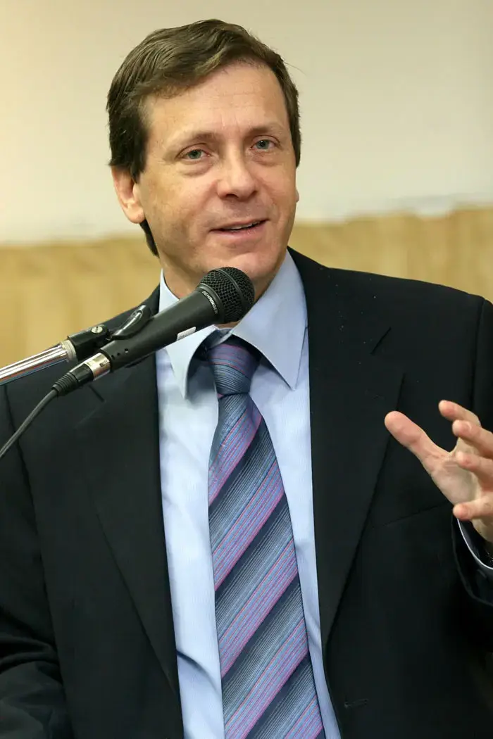 מסתמן: משבר קואליציוני בין העבודה לש"ס