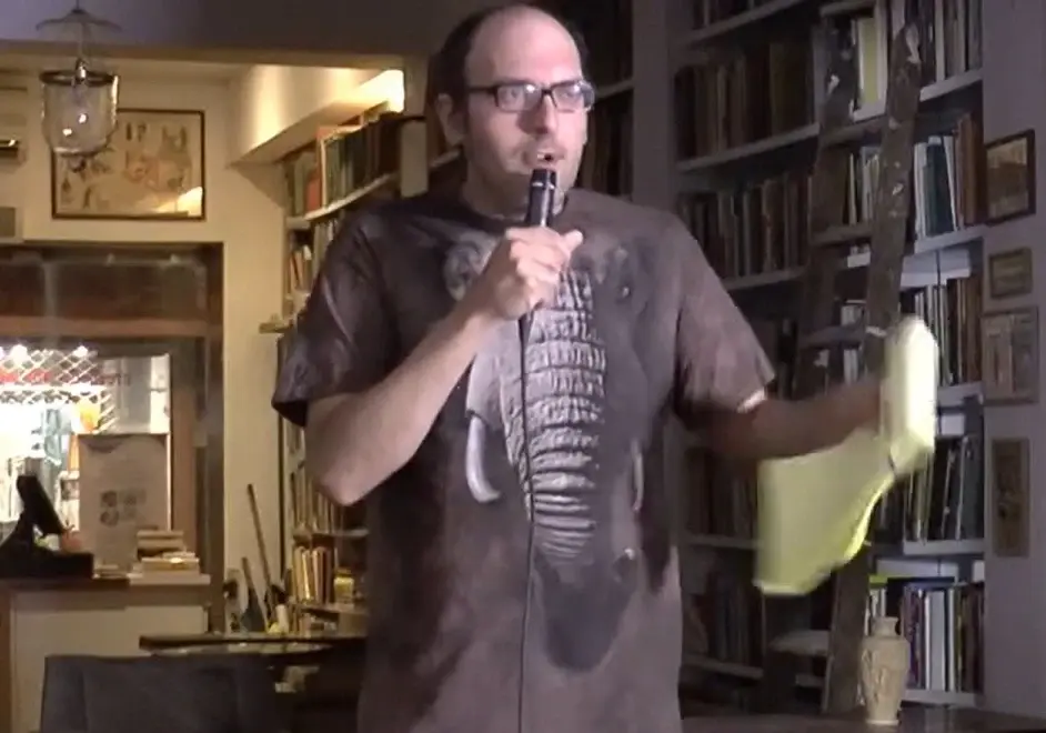 התסריטאי והסטנדאפיסט אריק שגב ("לילה גוב", "ארץ נהדרת") הלך לעולמו בגיל 50