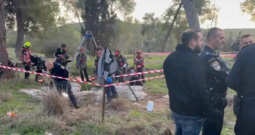 דקר וניסה להימלט לחו"ל: פוענח רצח הצעיר שגופתו אותרה בבור בבית גוברין
