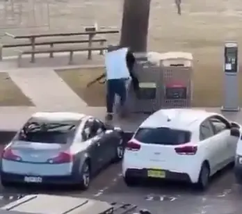 במקום שבו נרצחו יהודים בפיגוע: אישה כינתה מנהיג קהילה "ציוני מרושע" - ותועמד לדין