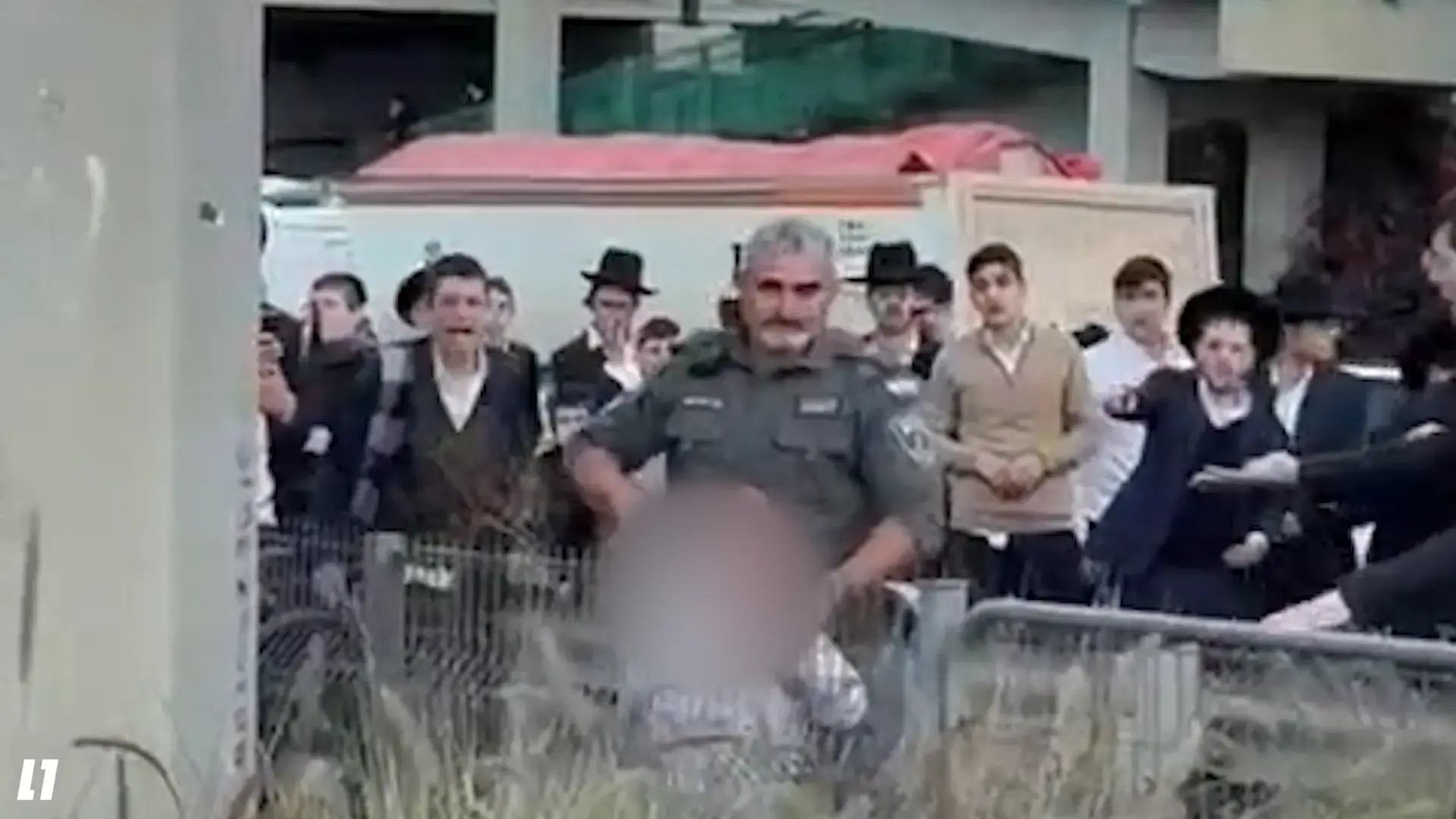 הפיכת הניידת בבני ברק: בן 15, נכדם של אדמו”רים בכירים נעצר
