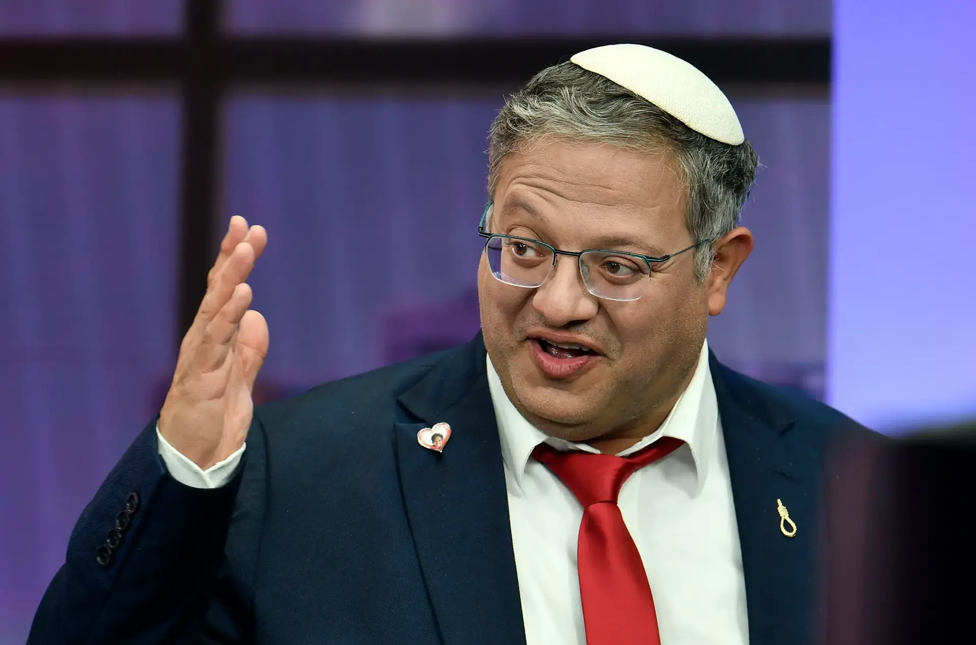 ממשלת הייאוש: האנרכיסט שמנהל את הכאוס במקום את הפשיעה