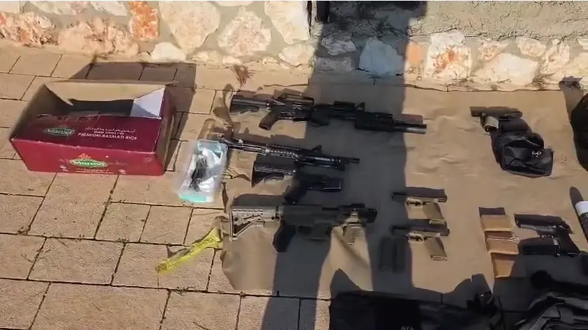 מצבור אמל"ח אותר ברכב בראש פינה: טילי כתף, מטענים ומקלע נגב