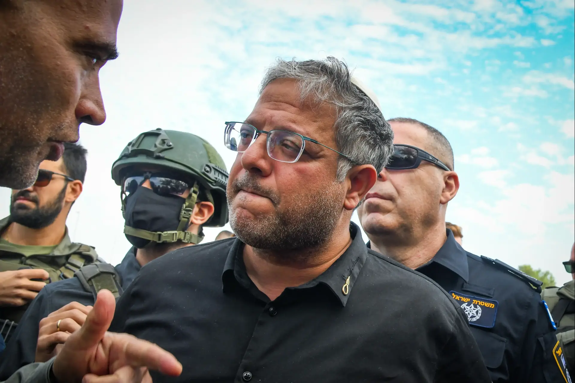 על רקע העתירות להדחתו, בן גביר לבג״ץ: אל תוציאו צו ללא דיון