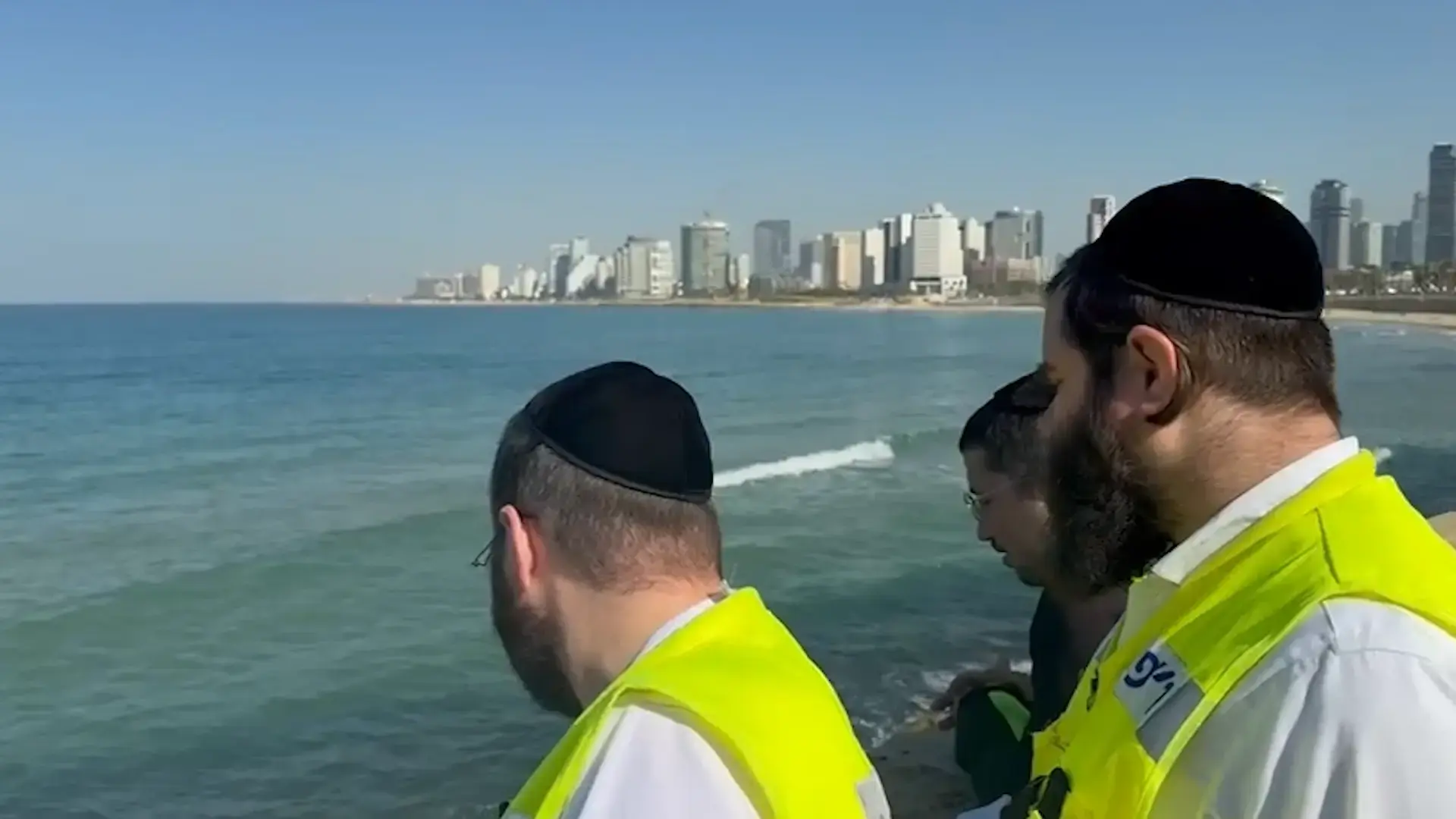 גופה נפלטה לחוף בזיכרון יעקב - המשטרה פתחה בחקירה