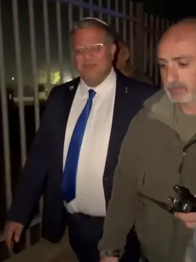 הברחות, סמים ופרוטקשן: השליטה של ארגוני הפשיעה בחברה הערבית בנגב
