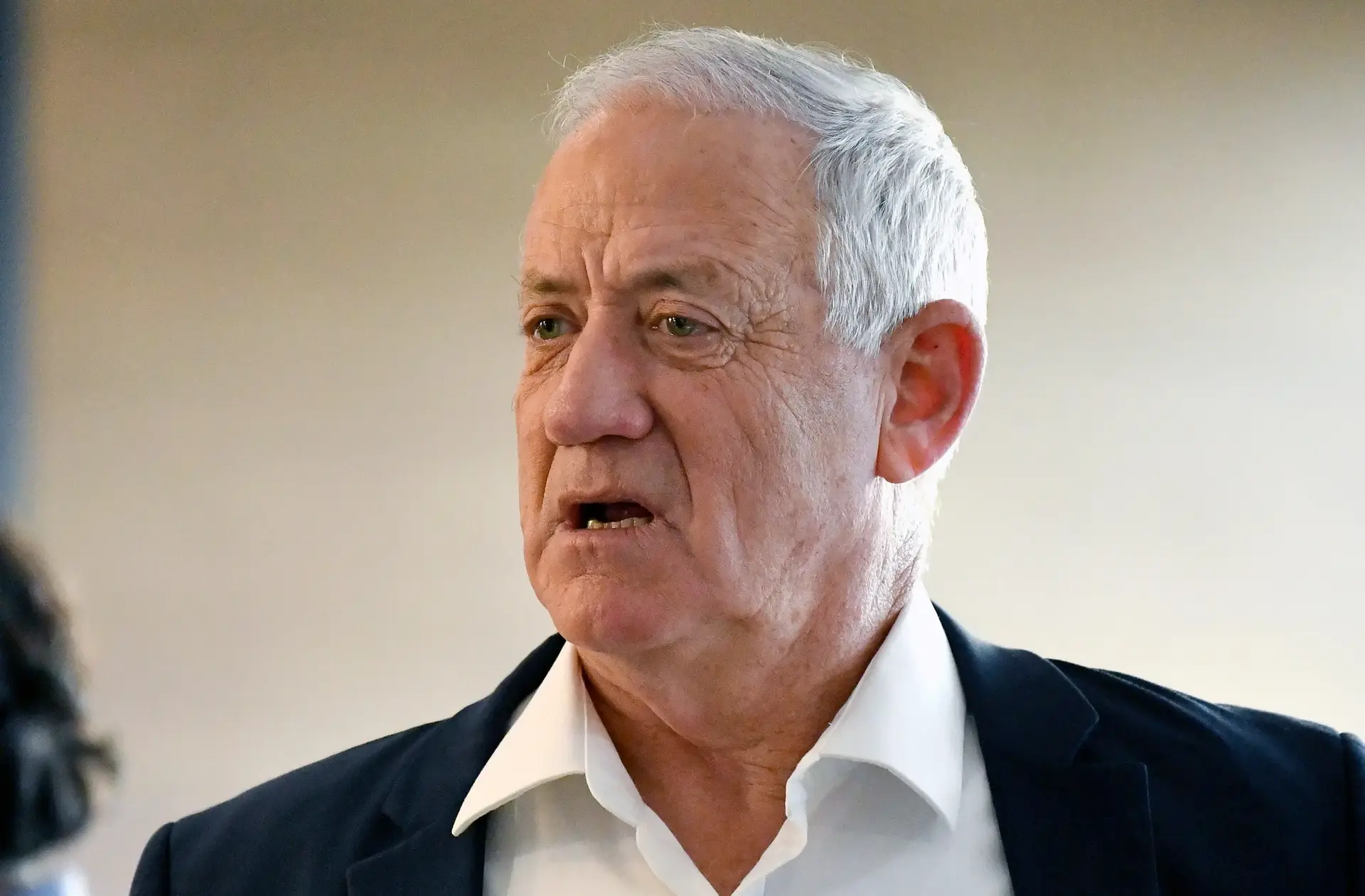 המלכודת הברנז'אית של בני גנץ: כשפיקנטריה פוליטית מחליפה מהות