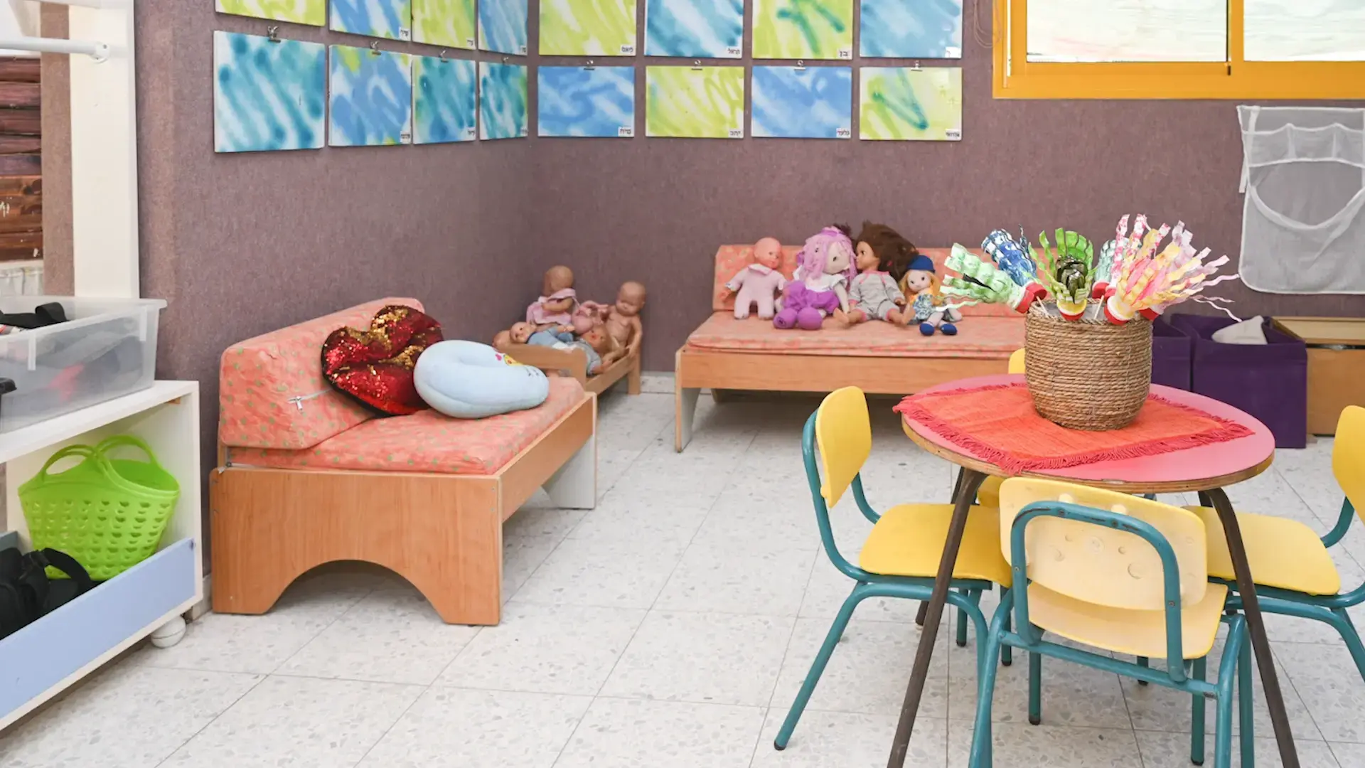 ההקלטות מגן הפעוטות נחשפות: צעקות, חבטות וצו סגירה - אבל הגננת ממשיכה לעבוד | האזינו