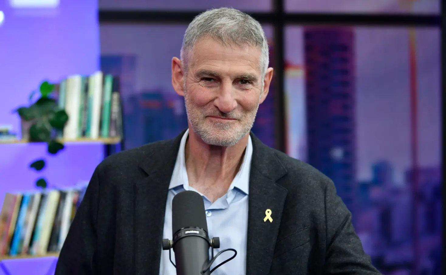 גולן נגד גנץ: "רפיסות, מחפש גימיקים על הגב שלי"