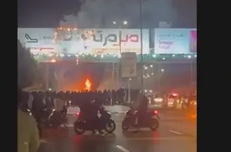 חשש גובר באיראן: אחותם של שני נידונים למוות מזהירה מהחרפת הדיכוי
