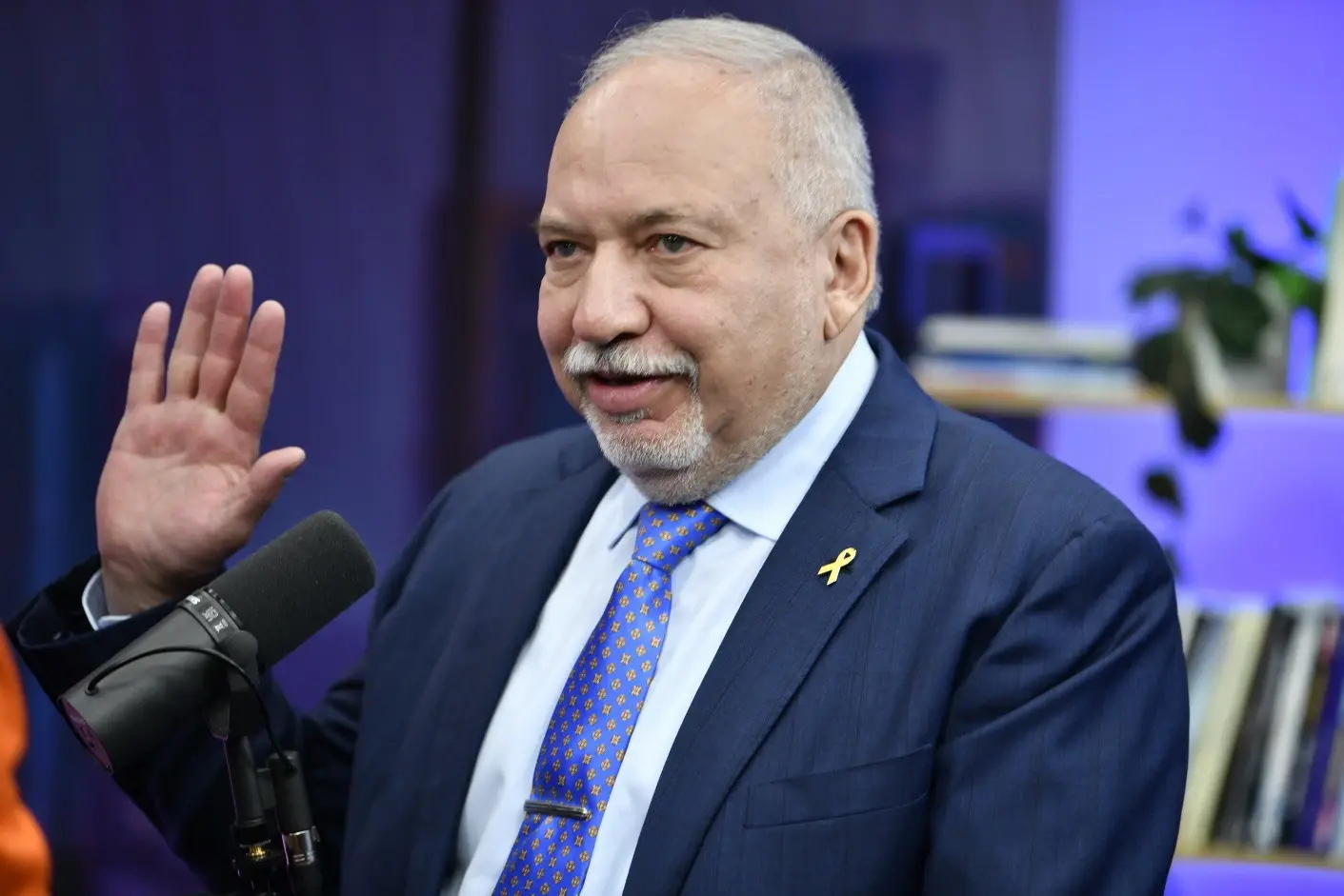 ליברמן: "ליאיר גולן אין קואורדינציה בין הראש לפה"