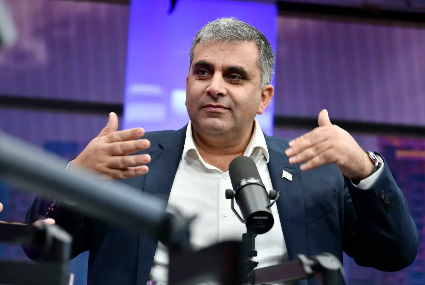 השר סופר תוקף: "ברית המשרתים זה אגדה; החרדים מערבבים את המערכת"