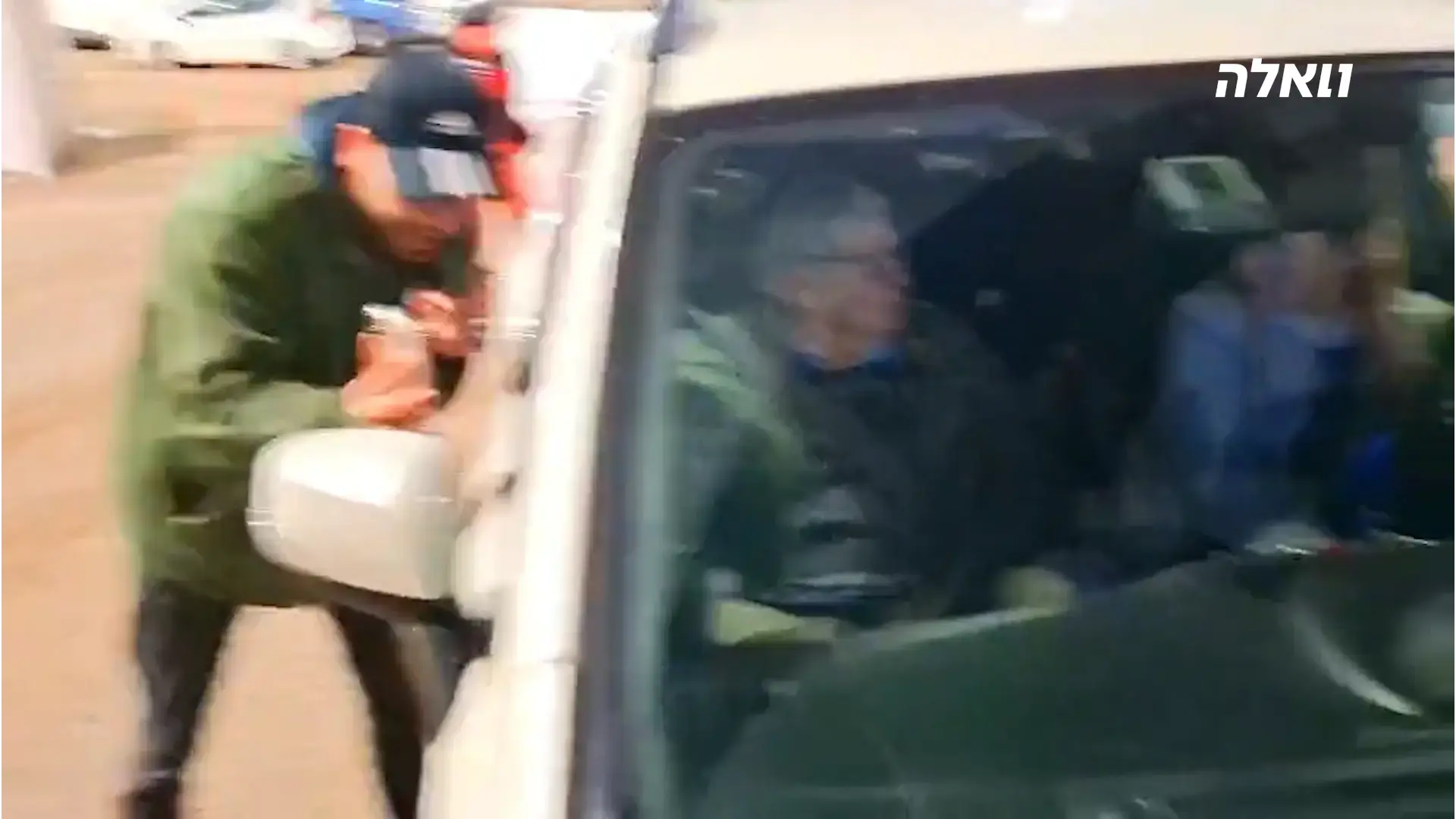 מרדכי דוד חסם את מכוניתו של אהרן ברק: "אתה מעיז להגיד שביבי דיקטטור?"