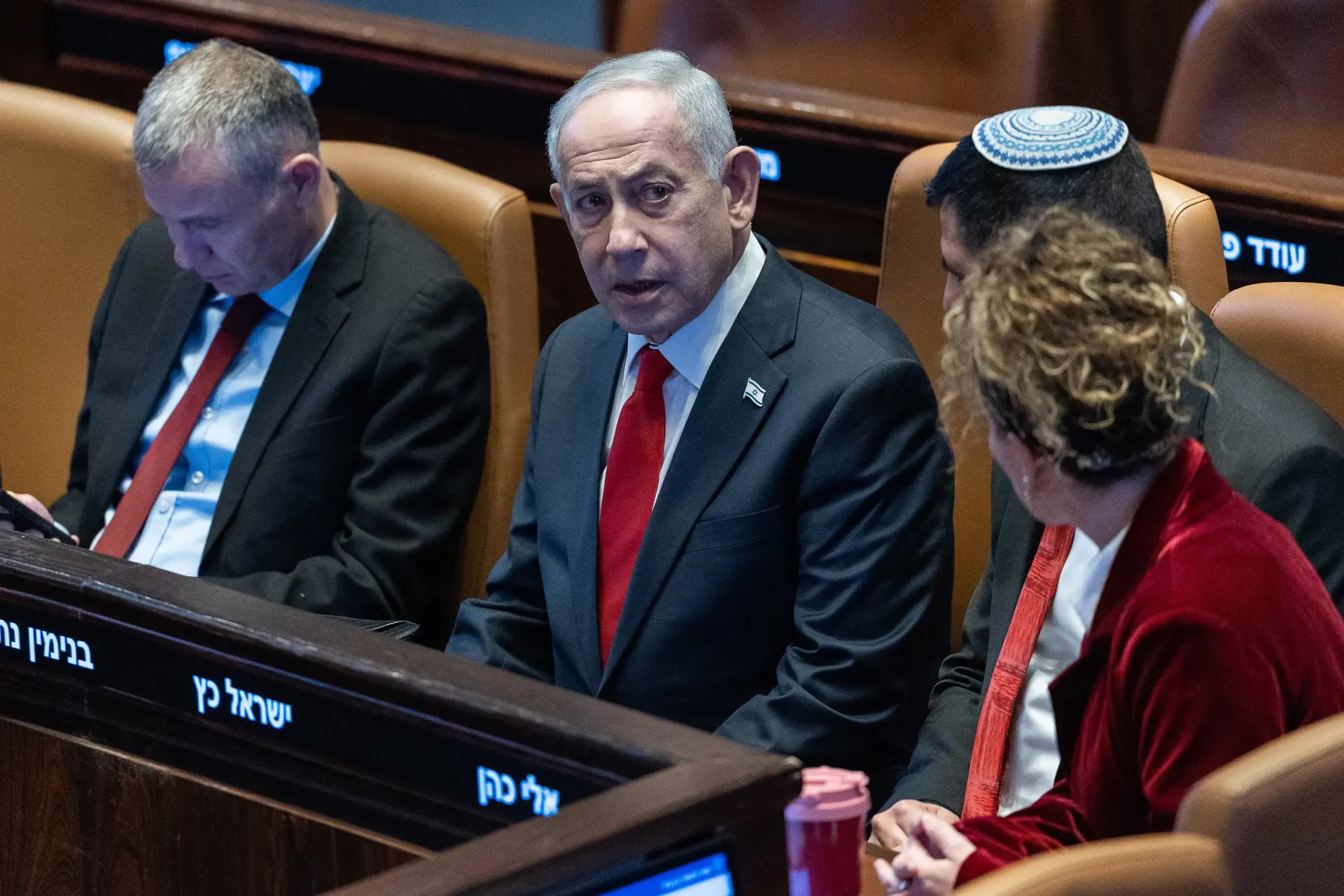 רועה בלי עדר? התפרקות הכוורת של נתניהו גורמת לו להתבלבל