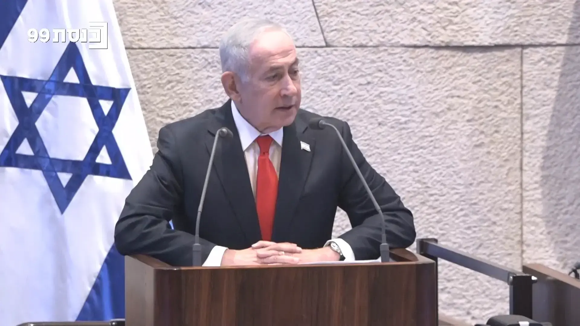 בצל המתיחות: לפיד נועד עם רה"מ וקיבל עדכון בטחוני בלשכת ראש הממשלה בירושלים