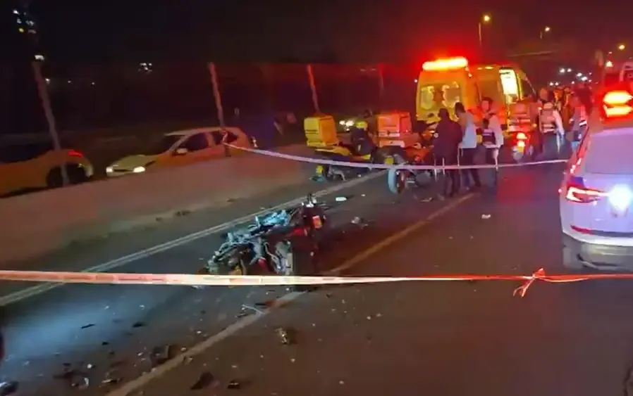 בתוך 13 דקות: רוכבת אופנוע נהרגה בכביש 5, בת 75 נדרסה למוות