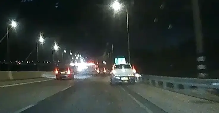 השוטרים עצרו צעיר על השלכת בדלי סיגריות - והופתעו ממה שמצאו ברכב