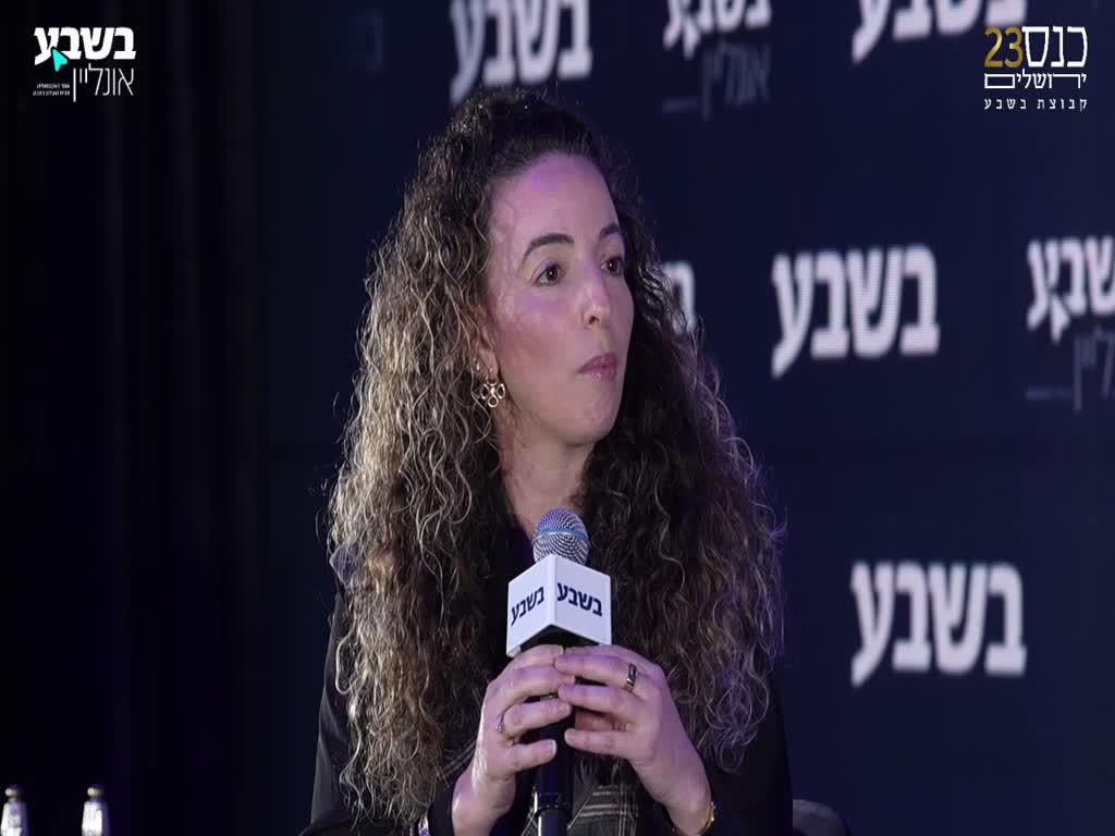 השרה סילמן: לבנט אין עמוד שדרה, הוא צריך לפרוש