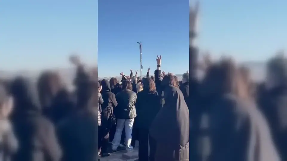 פולין: על אזרחינו לעזוב מידית את איראן; רוסיה: מתיחות חסרת תקדים