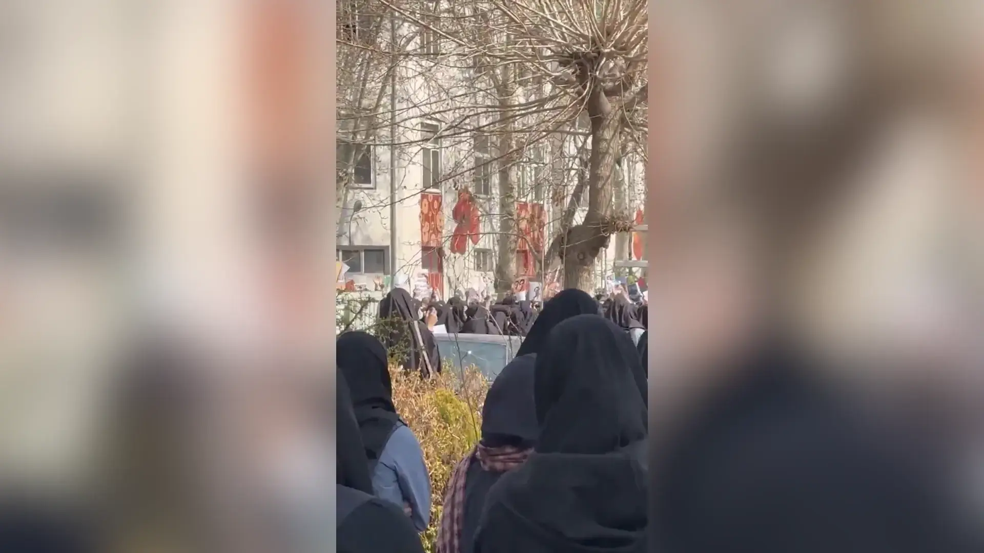 משמרות המהפכה פתחו בתרגיל צבאי, דיווח: גזר דין מוות ראשון למפגין