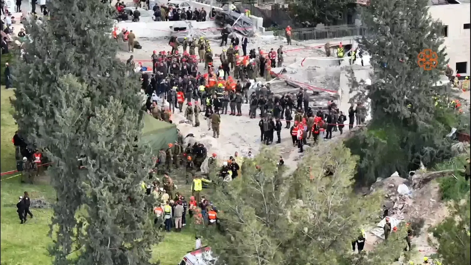 לקחו במרמה תכשיטים יקרי ערך, התקשרו ואיימו: "20 אלף שקל ותקבלי הכל בחזרה"