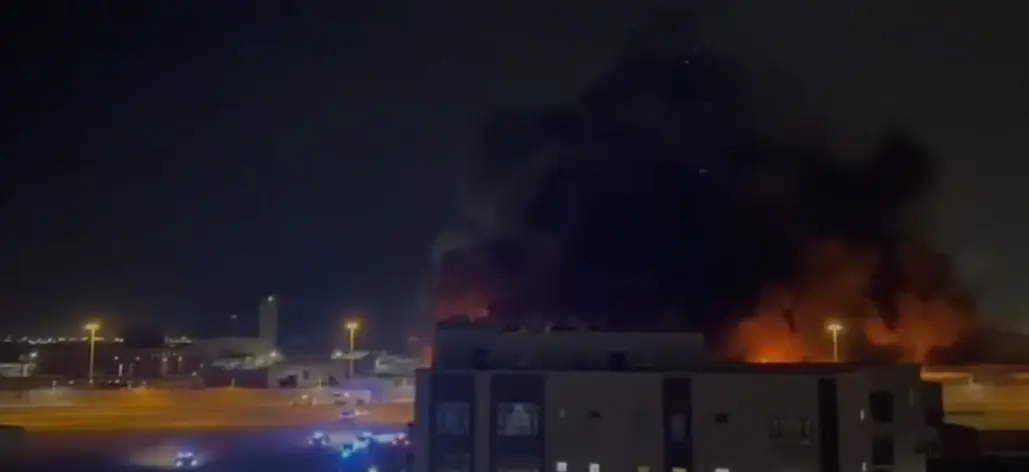 תקיפת צה"ל בביירות: מבנים בוערים, המונים נמלטים - ופטריות עשן | התיעודים הדרמטיים