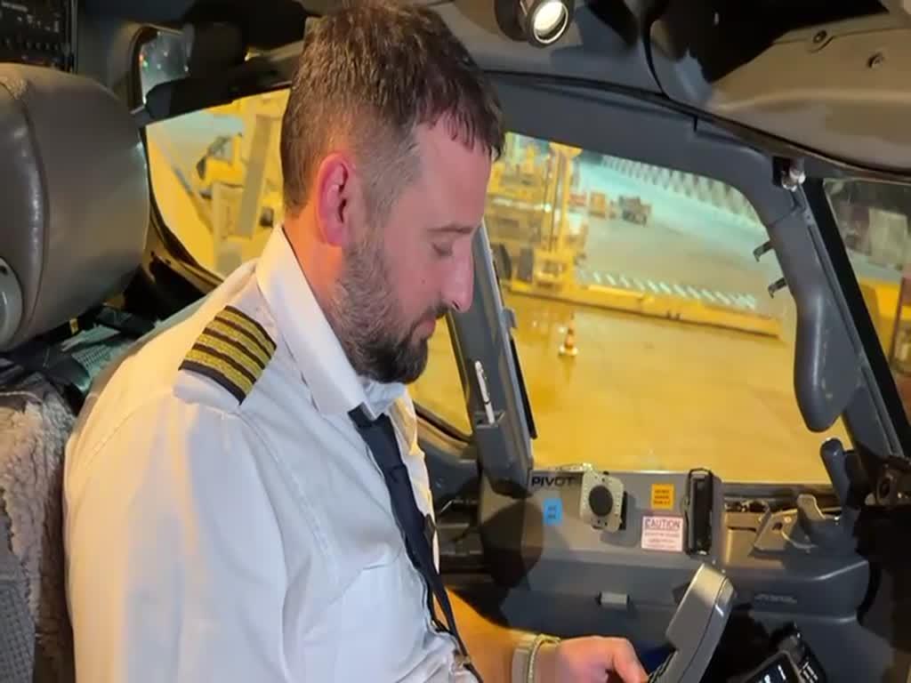 רגב: "שרה ראויה להשיא משואה, מקווה להסיר בהדרגה את ההגבלות על נתב"ג"