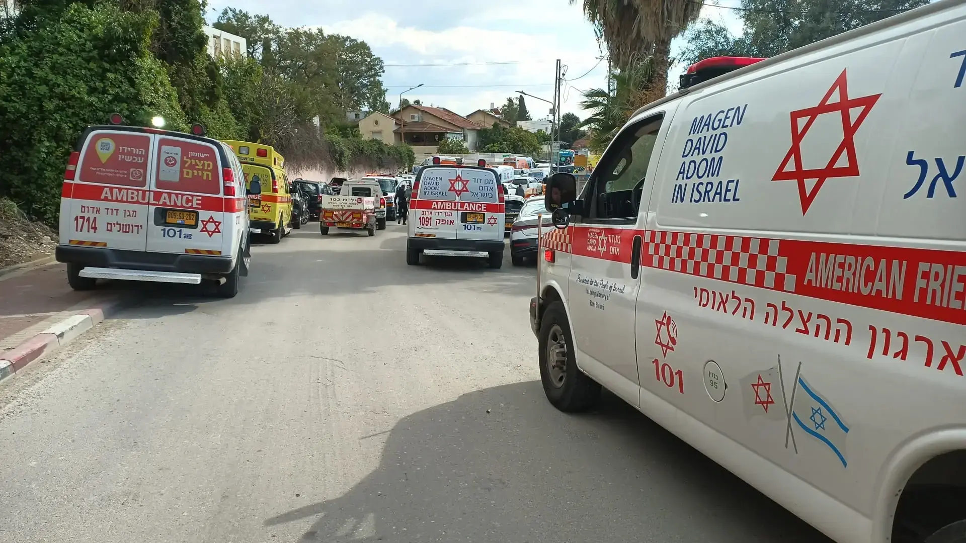 טרגדיה ברחוב בראש העין: בת 9 נהרגה מפגיעת מיניבוס