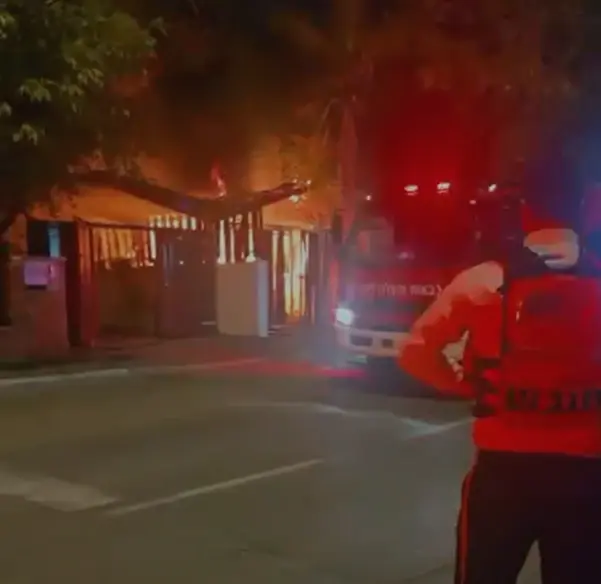 טיל מצרר פיזר רסיסים: אישה בת 50 נפצעה קל לאחר שלא שהתה במרחב מוגן