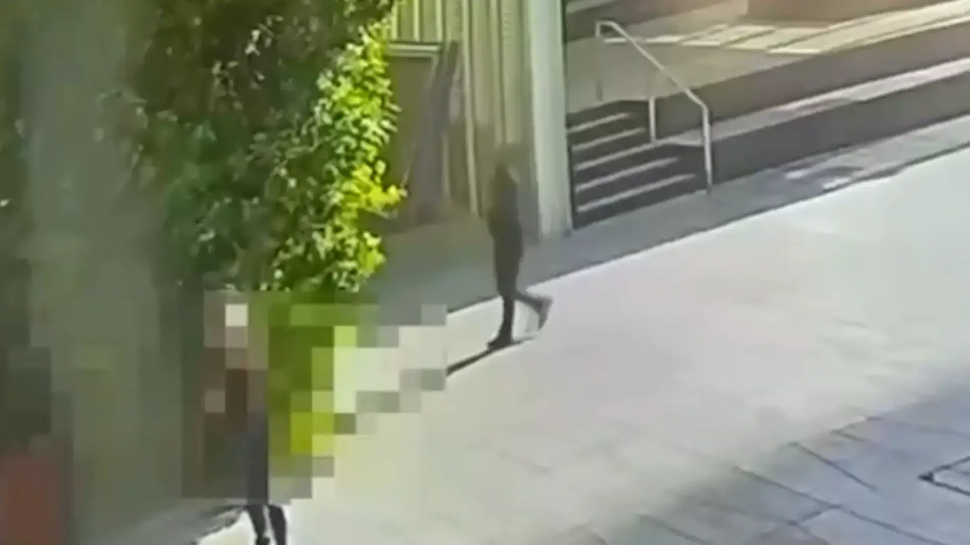 אורב, דוקר, בועט ונמלט: יו"ר המועצה הדתית ברמת גן נפצע קשה - ההערכה לפיגוע מתחזקת