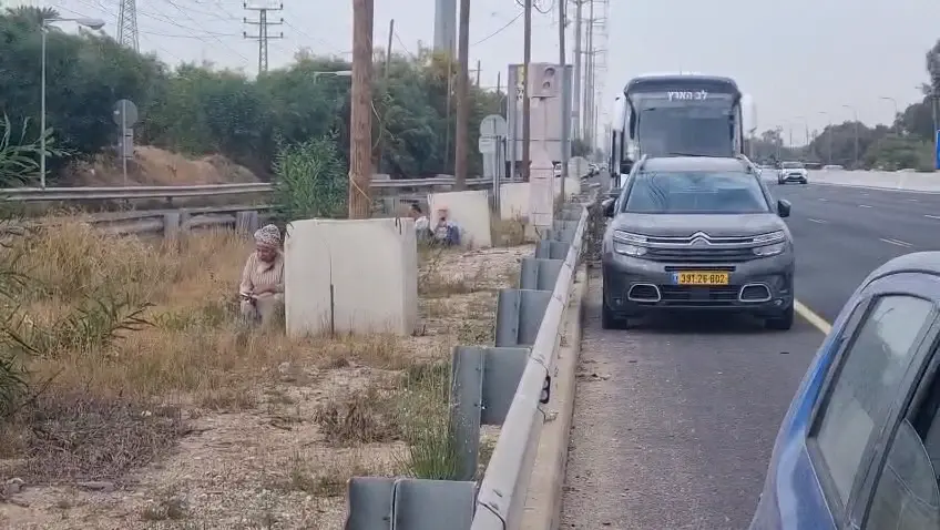 "כל רעש מקפיץ אותנו": כך עוברים החטופים ששבו את מלחמת איראן