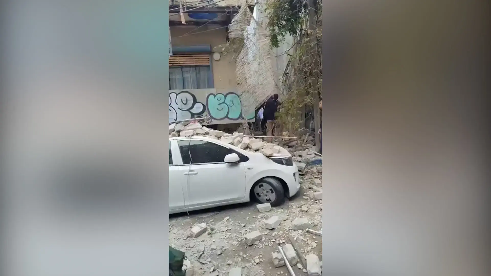 "צעקתי 'אני חי, אני חי'": הנהג שנפגע מרסיס ברכבו סמוך לכיכר הבימה משחזר