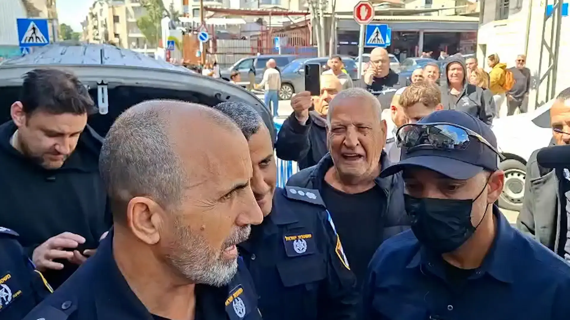 המפכ"ל בחר צד - וזה לא הצד של החוק