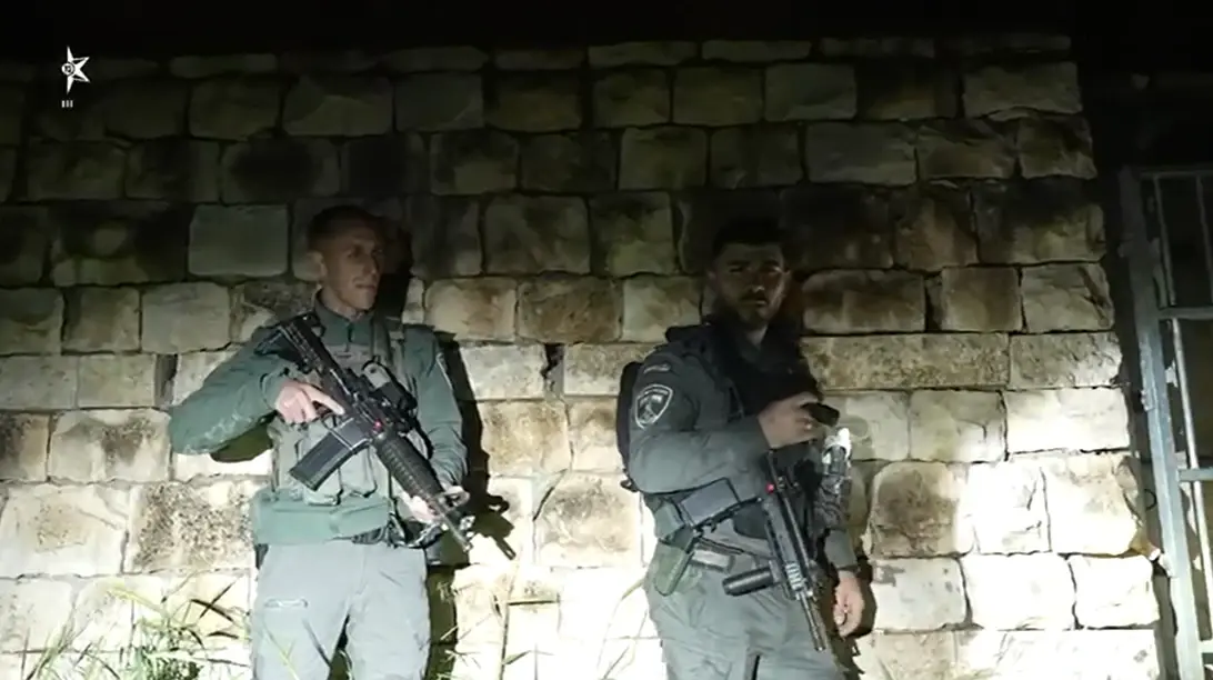 דרך מעבר לניקוז מים: 21 שוהים בלתי חוקיים נעצרו כשניסו להיכנס לישראל | תיעוד