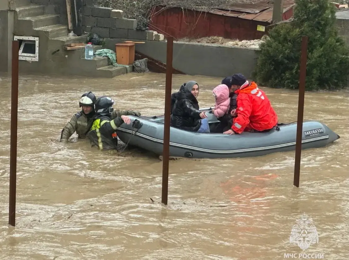 רוסיה הכריזה מצב חירום בקווקז בשל הצפות ענק, מאות אלפים נותרו ללא חשמל