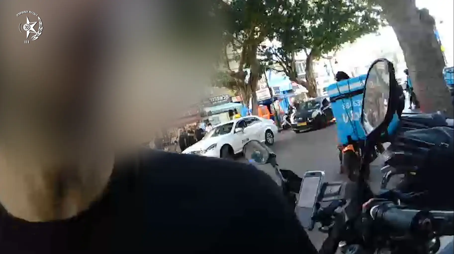 "מה אתה רוצה ממני?": כך נעצר המחבל מהפיגוע ברמת גן | תיעוד ממצלמות הגוף של השוטרים